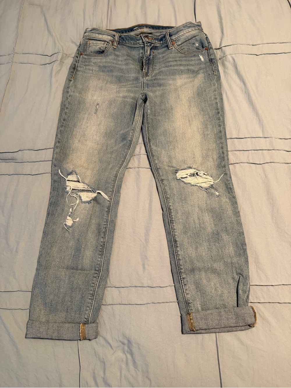 Old Navy Light Blue Distressed Women's Boyfriend Jeans